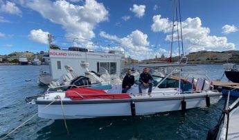 Joint NGO collaboration for wildlife rescue missions at sea