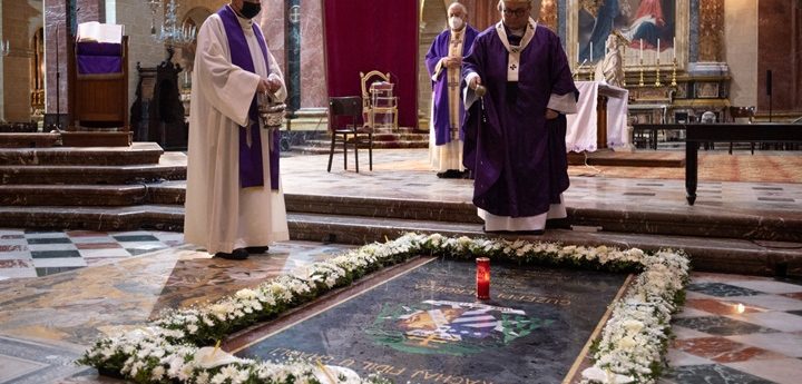 Archbishop Scicluna blesses tomb of Archbishop Joseph Mercieca