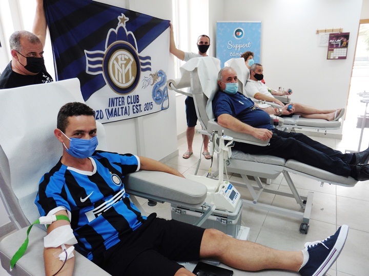 Gozitan Inter-Club members donate blood in celebration of title win