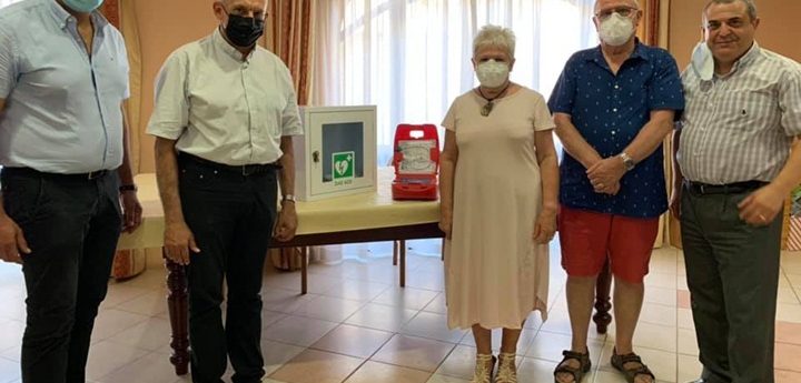 Defibrillator presented to Villa San Lawrenz Residential Home