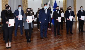 13 new lawyers presented with their warrant
