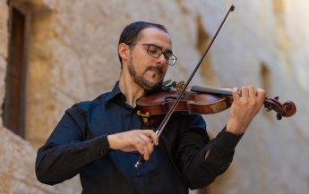 Two Gozitan artists join forces for an evening of music and poetry Two Gozitan artists join forces for an evening of music and poetry