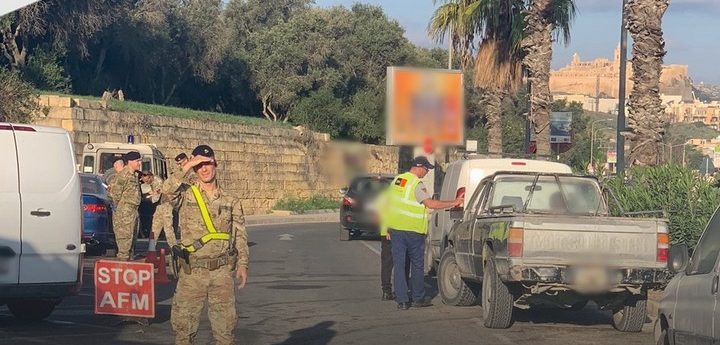 10 people found living in Malta irregularly during Xewkija road checks