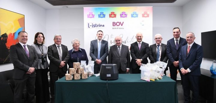 President visits Istrina BOV Piggy Bank Campaign coin counting