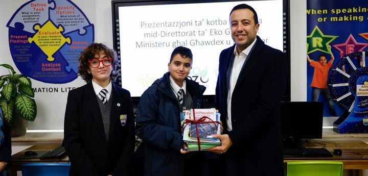 Book donation presented to Sacred Heart Minor Seminary