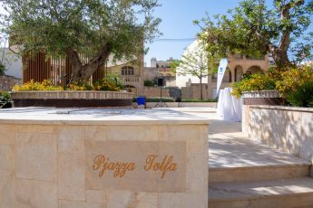Ghajnsielem’s Pjazza Tolfa project inaugurated, 20th twinning anniversary marked