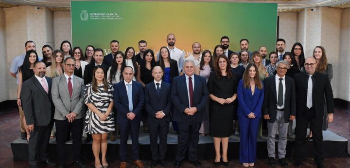 30 veterinarians receive warrant to practice profession in Malta