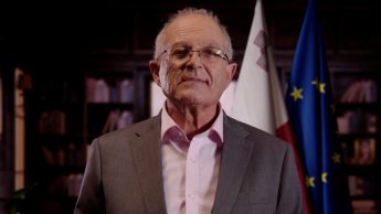 Cassola accused PM of “extending impunity from corrupt politicians to servile civil servants”