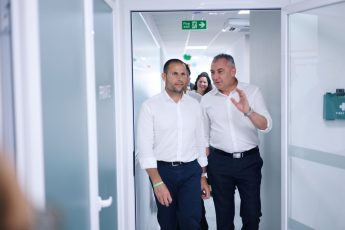 Prime Minister visits Children, Adolescents and Youth Services Centre in Victoria