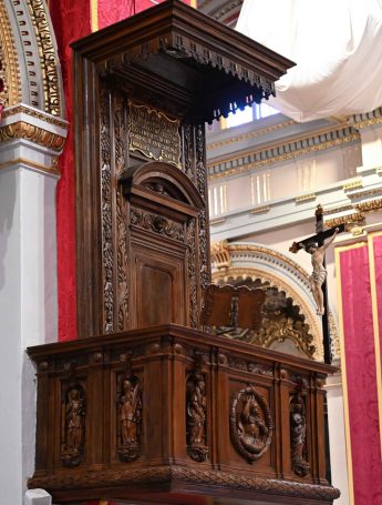 17th century historic pulpit restored to its former glory
