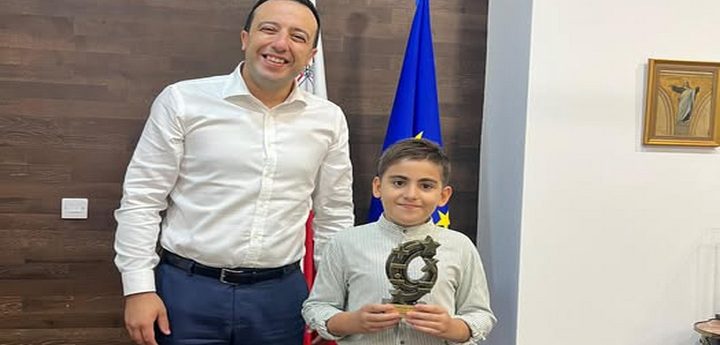 Gozo Minister congratulates SuperTmatik winner Leon Azzopardi