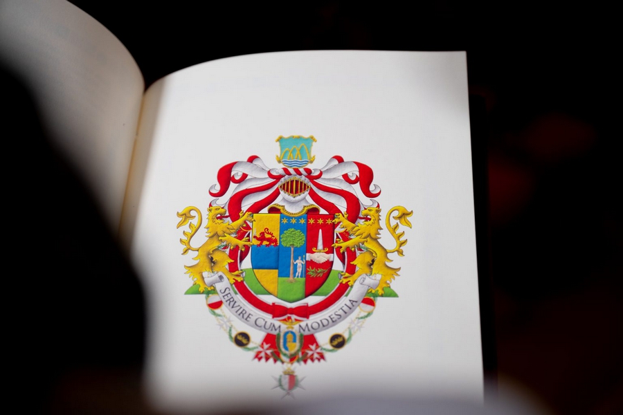 President presented with her personal Coat of Arms