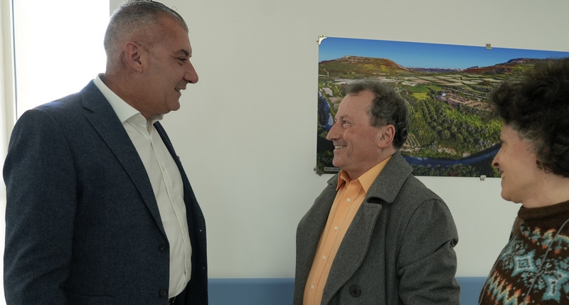 Daniel Cilia donates photographs to the Gozo General Hospital
