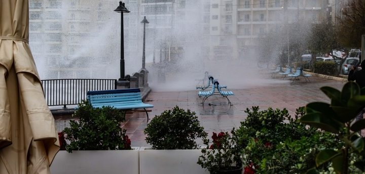 Gale-force winds set to calm significantly later today – Met Office