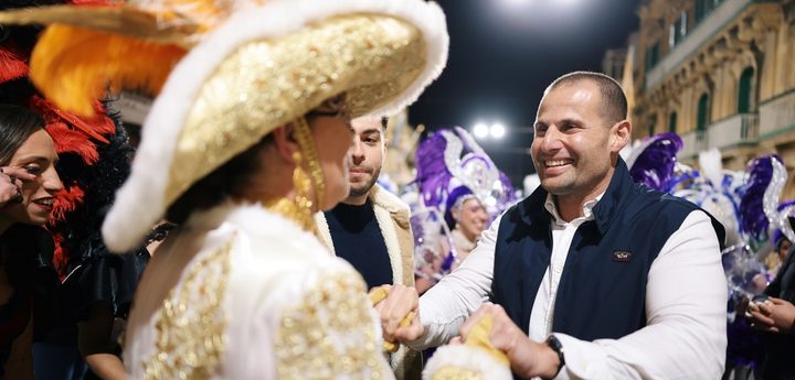 PM visits Gozo Carnival preparations for this weekend