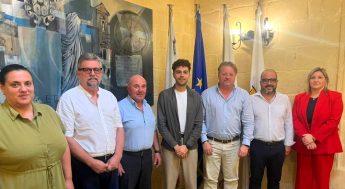 Victoria Council discusses importance of Victoria’s theatres with MEP Thomas Bajada