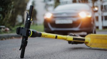 Insurers call for wider e-scooter safety measures beyond compulsory helmets